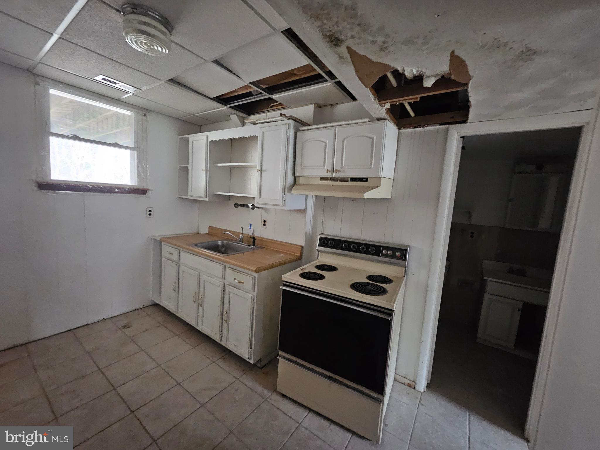 Millersville, Maryland, 21108, United States, 5 Bedrooms Bedrooms, ,3 BathroomsBathrooms,Residential,For Sale,1881579