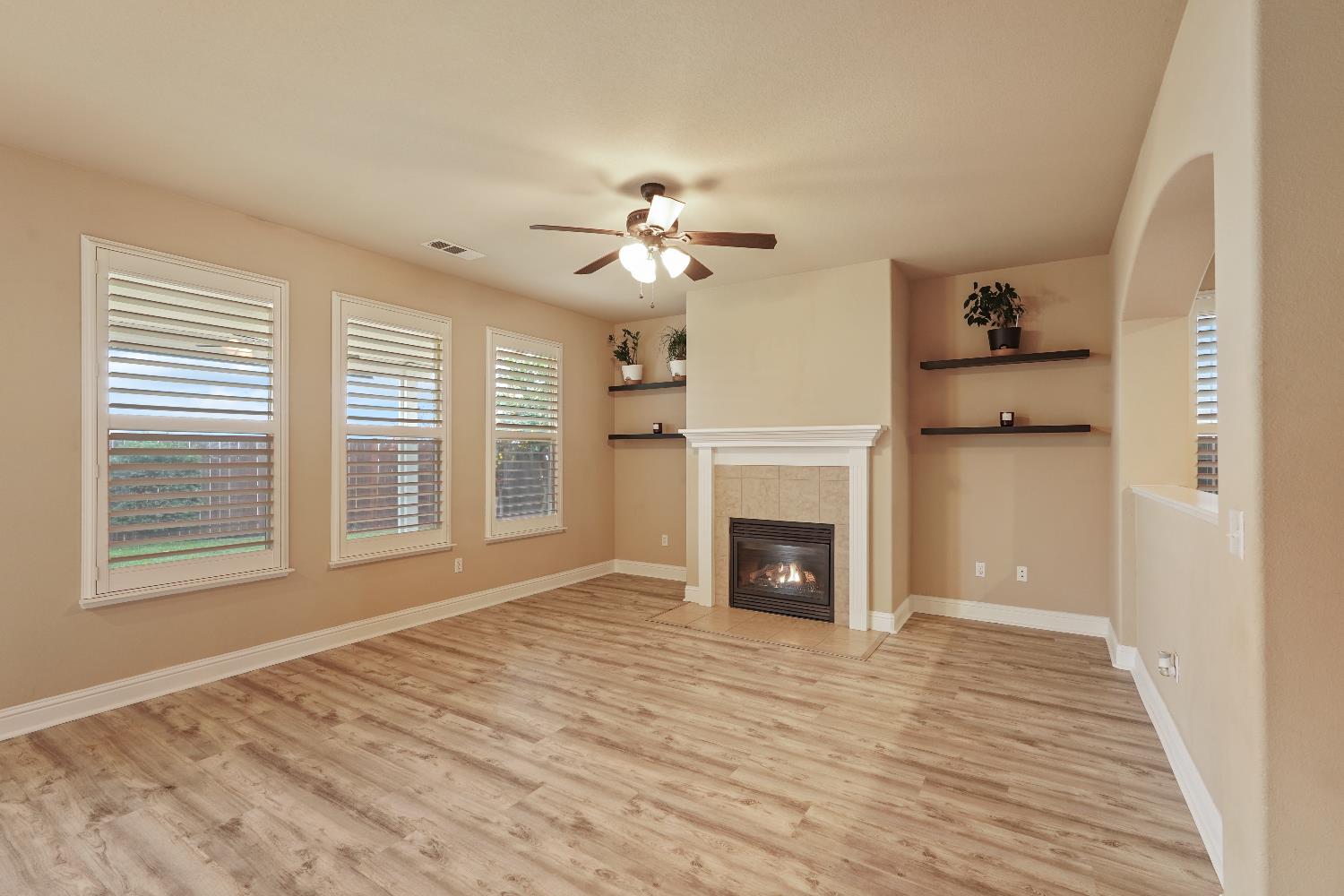 Valley Springs, California, 95252, United States, 3 Bedrooms Bedrooms, ,3 BathroomsBathrooms,Residential,For Sale,2005908