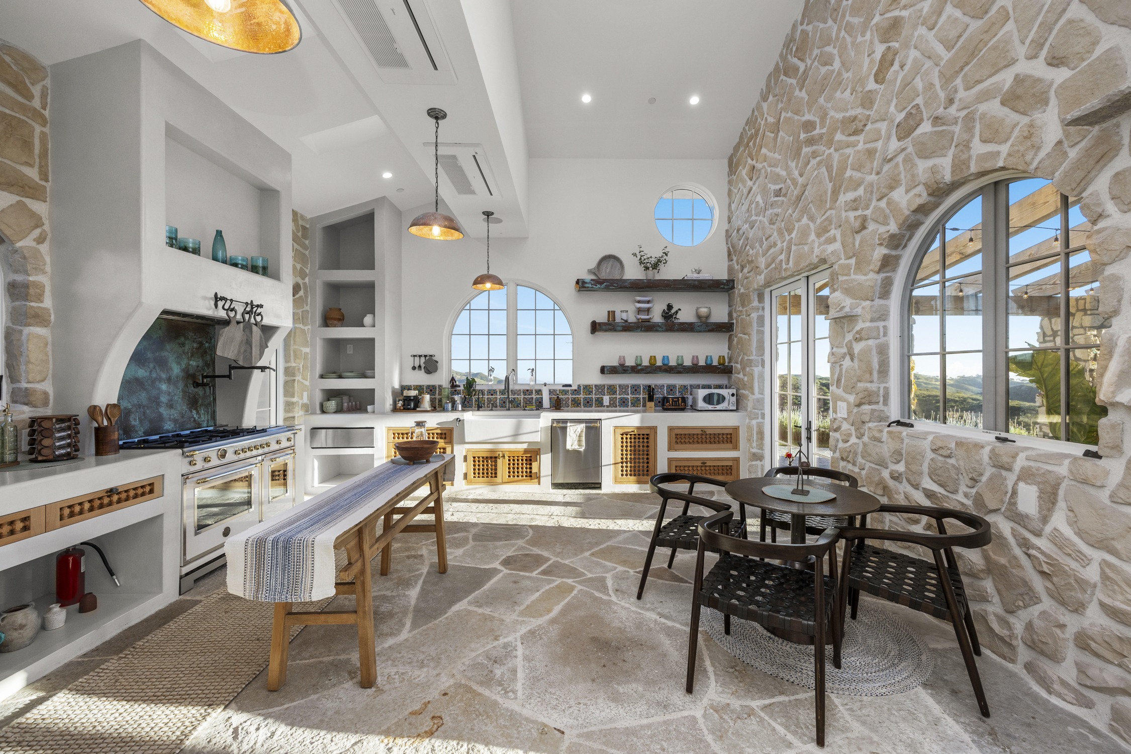  33239 Mulholland Hwy - 物件實景