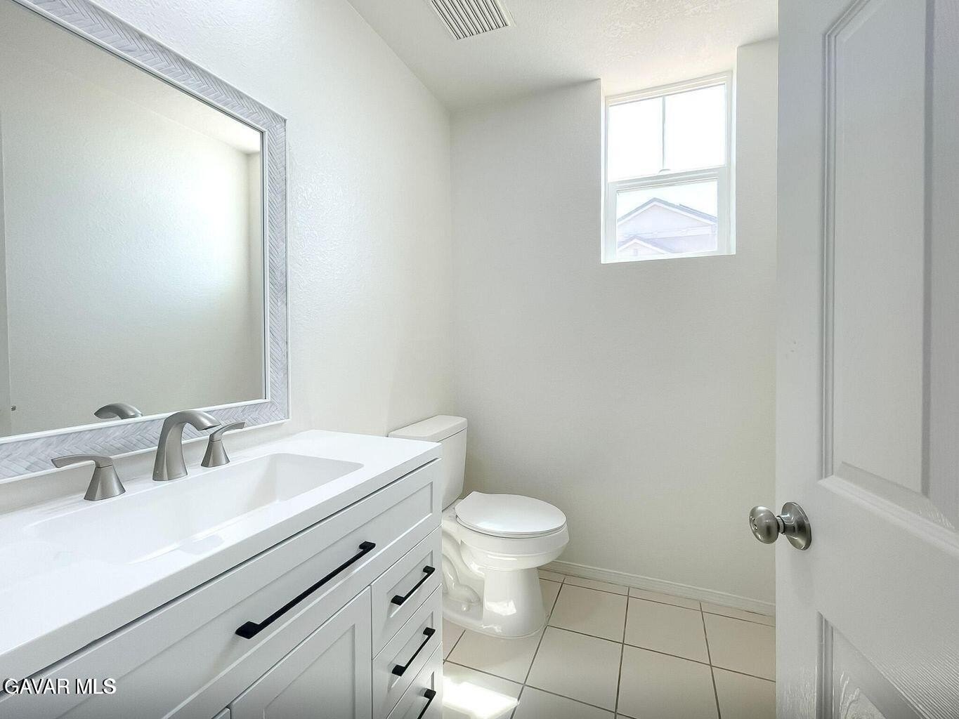 Palmdale, California, 93551, United States, 5 Bedrooms Bedrooms, ,3 BathroomsBathrooms,Residential,For Sale,2049343