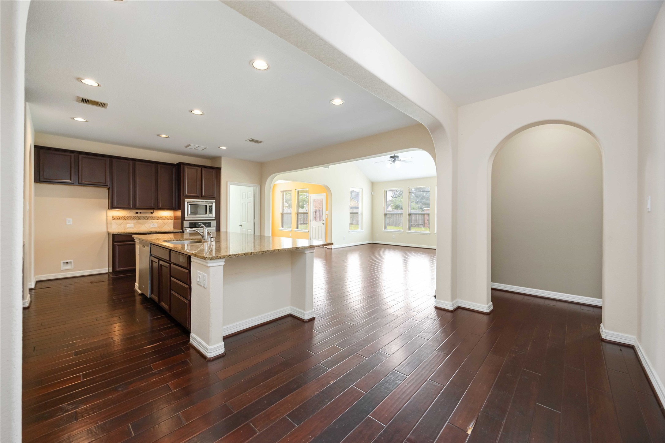 Missouri City, Texas, 77459, United States, 5 Bedrooms Bedrooms, ,4 BathroomsBathrooms,Residential,For Sale,1906951