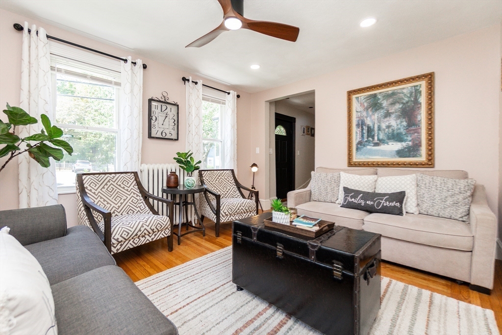 Reading, Massachusetts, 01867, United States, 4 Bedrooms Bedrooms, ,3 BathroomsBathrooms,Residential,For Sale,1904361
