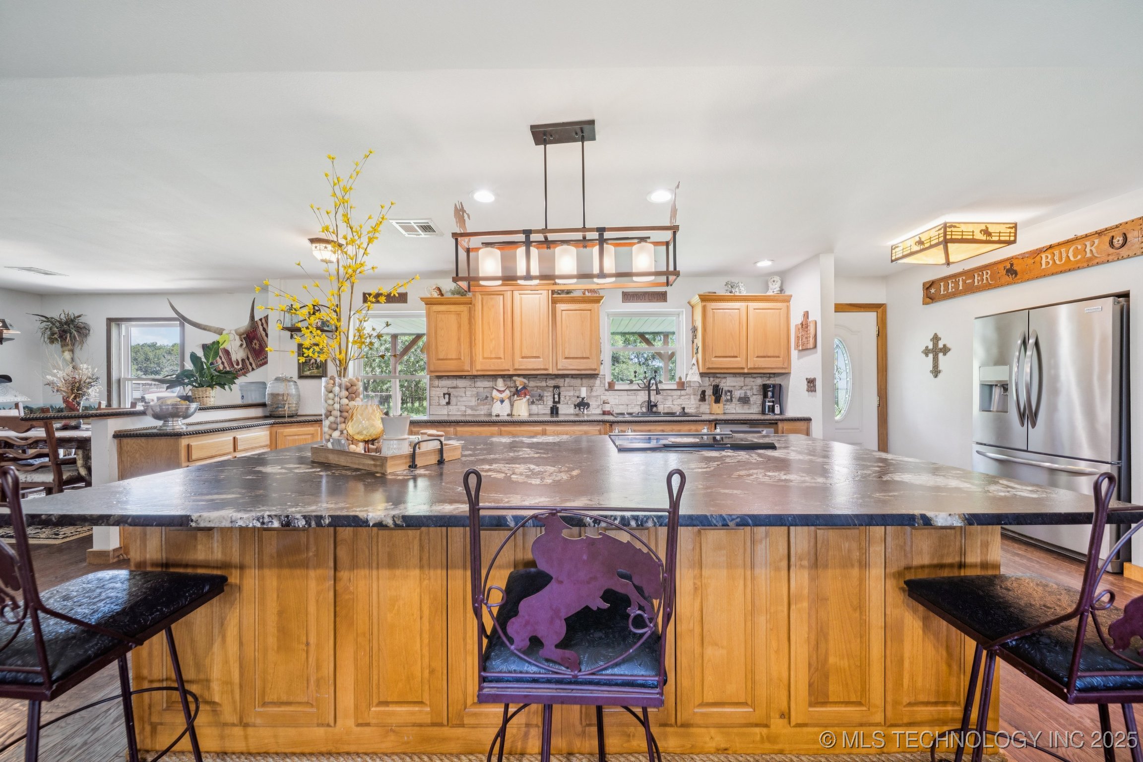 Barnsdall, Oklahoma, 74002, United States, 4 Bedrooms Bedrooms, ,3 BathroomsBathrooms,Residential,For Sale,1898751