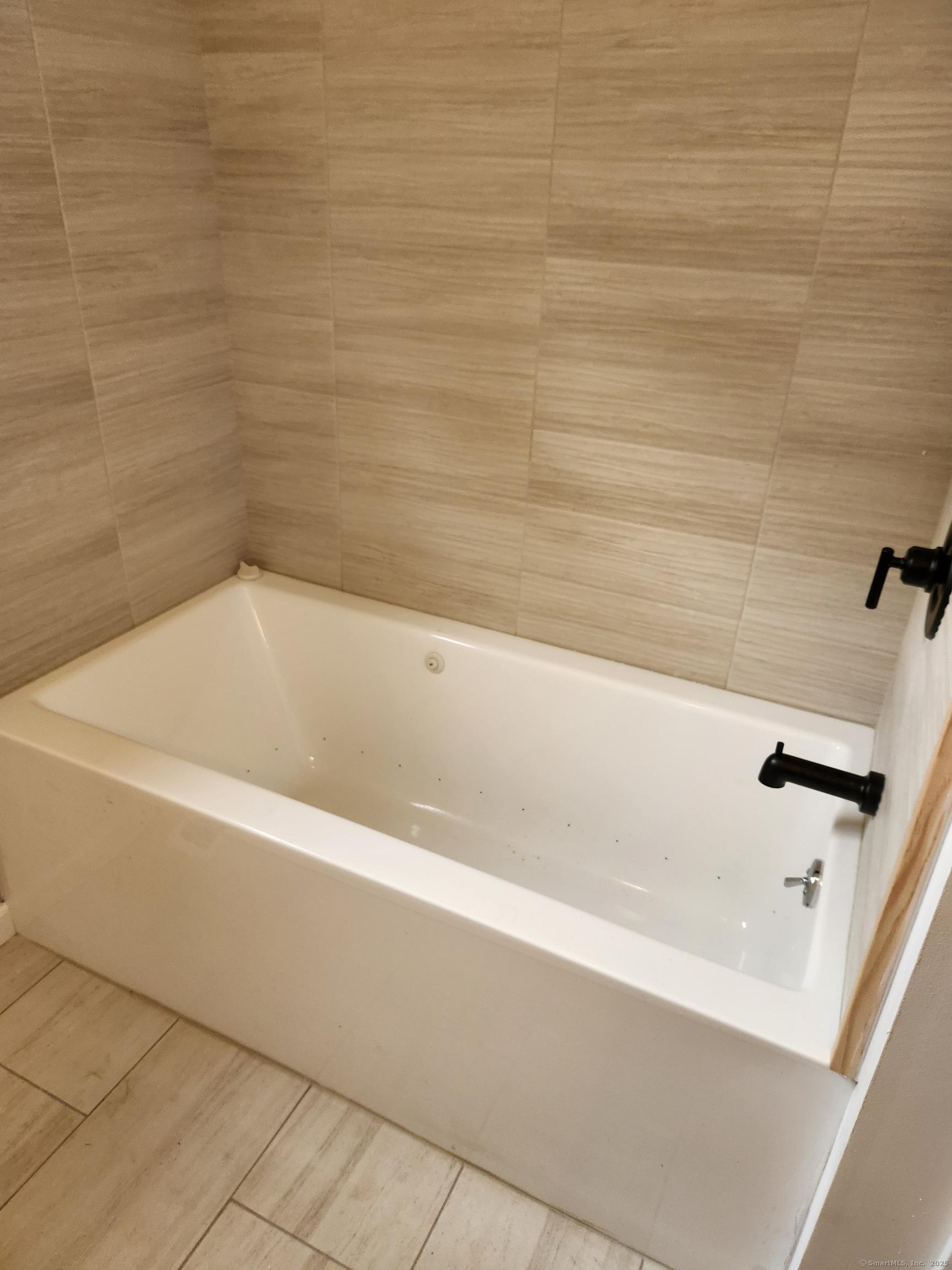 East Haddam, Connecticut, 06469, United States, 3 Bedrooms Bedrooms, ,3 BathroomsBathrooms,Residential,For Sale,1983406