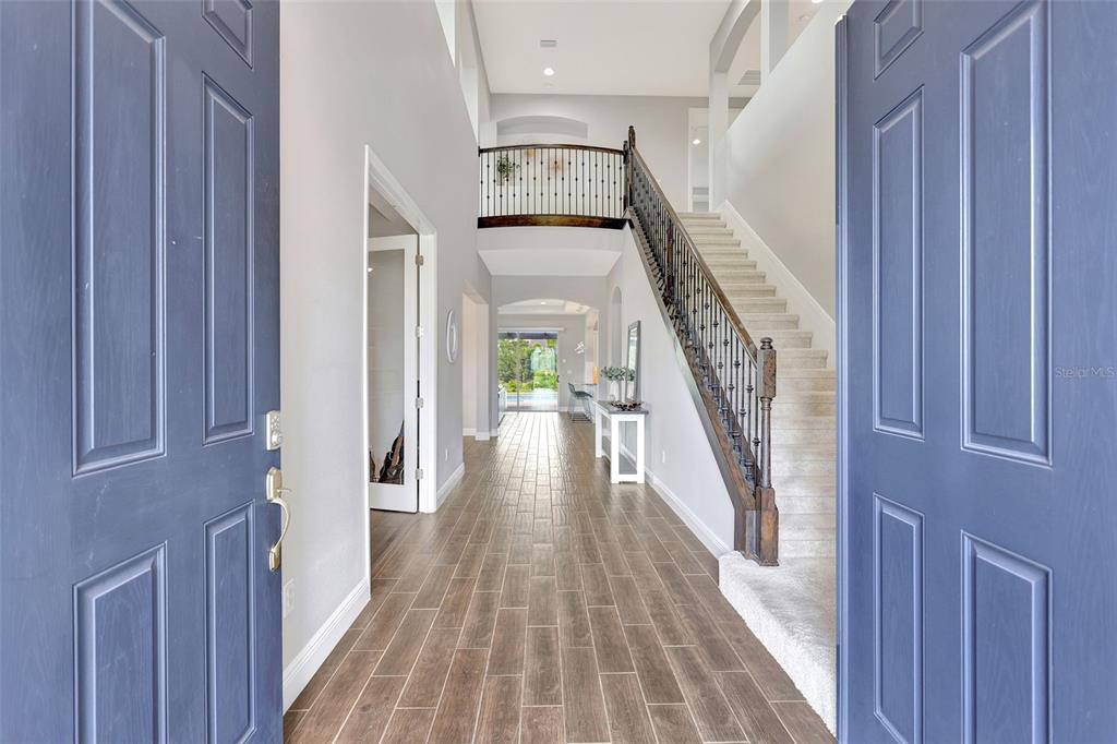 Bradenton, Florida, 34212, United States, 5 Bedrooms Bedrooms, ,5 BathroomsBathrooms,Residential,For Sale,1917227