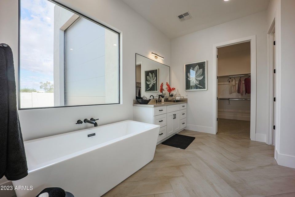 2823 W Desert Hills Dr, Phoenix, Arizona, 85086, United States, 4 Bedrooms Bedrooms, ,4 BathroomsBathrooms,Residential,For Sale,2823 W Desert Hills Dr,1294609