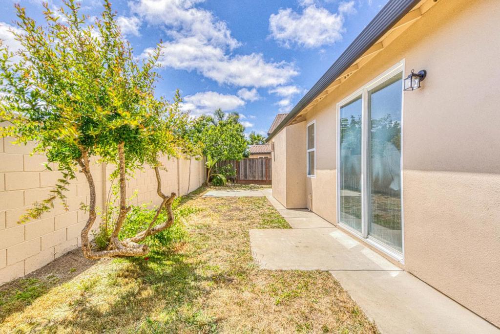 Salinas, California, 93906, United States, 4 Bedrooms Bedrooms, ,2 BathroomsBathrooms,Residential,For Sale,2048562