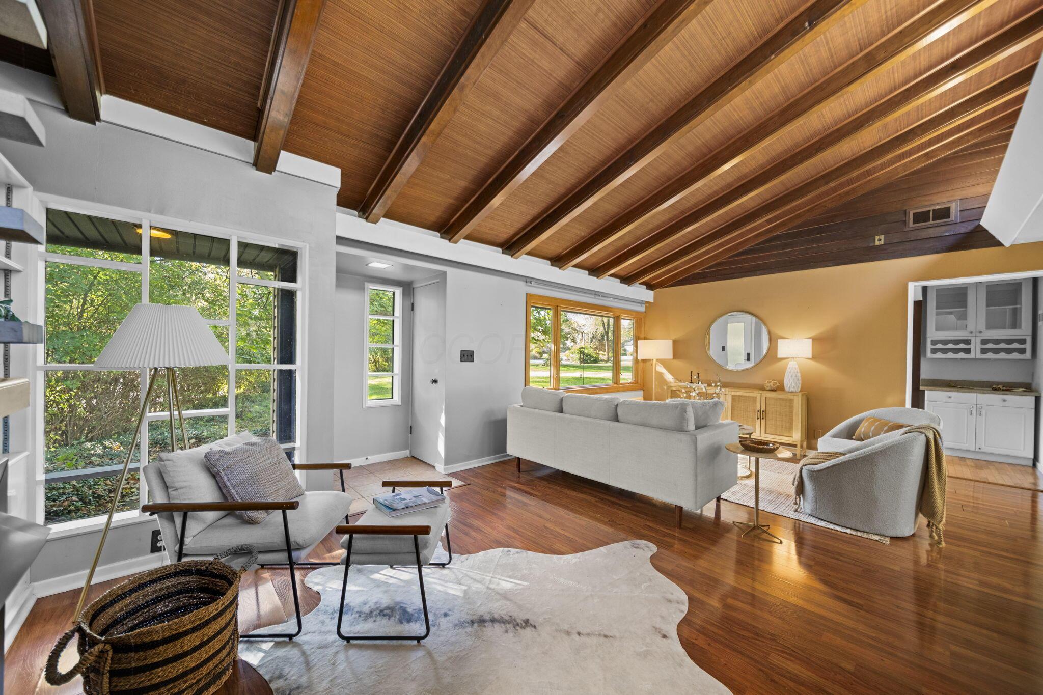 Columbus, Ohio, 43221, United States, 3 Bedrooms Bedrooms, ,4 BathroomsBathrooms,Residential,For Sale,1951333