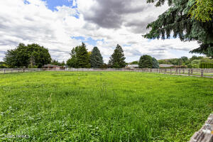 Yakima, Washington, 98903, United States, 3 Bedrooms Bedrooms, ,3 BathroomsBathrooms,Residential,For Sale,1846825