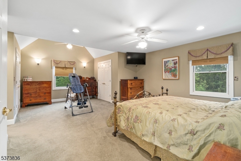 Hardyston Township, New Jersey, 07460, United States, 4 Bedrooms Bedrooms, ,4 BathroomsBathrooms,Residential,For Sale,1900804