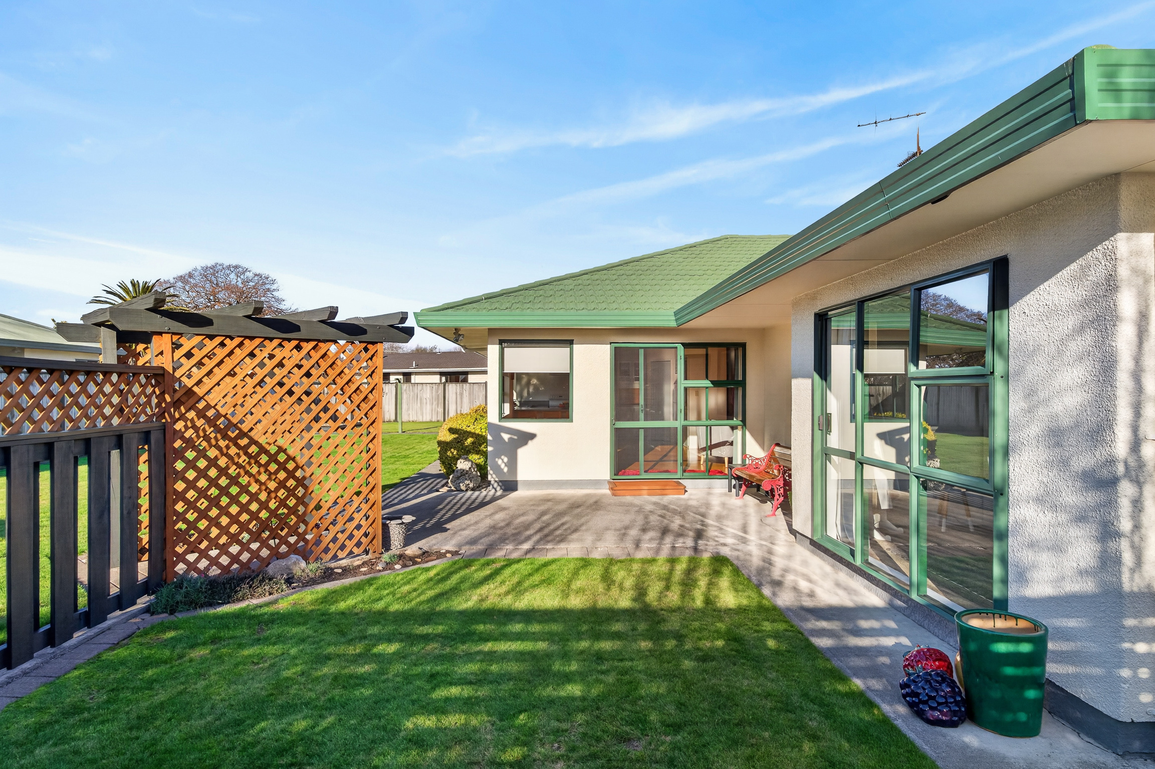  Sun-Filled Family Home with Space to Spare - 物件實景