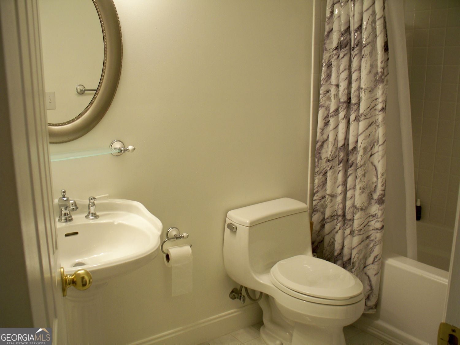 Johns Creek, Georgia, 30022, United States, 5 Bedrooms Bedrooms, ,4 BathroomsBathrooms,Residential,For Sale,1985826