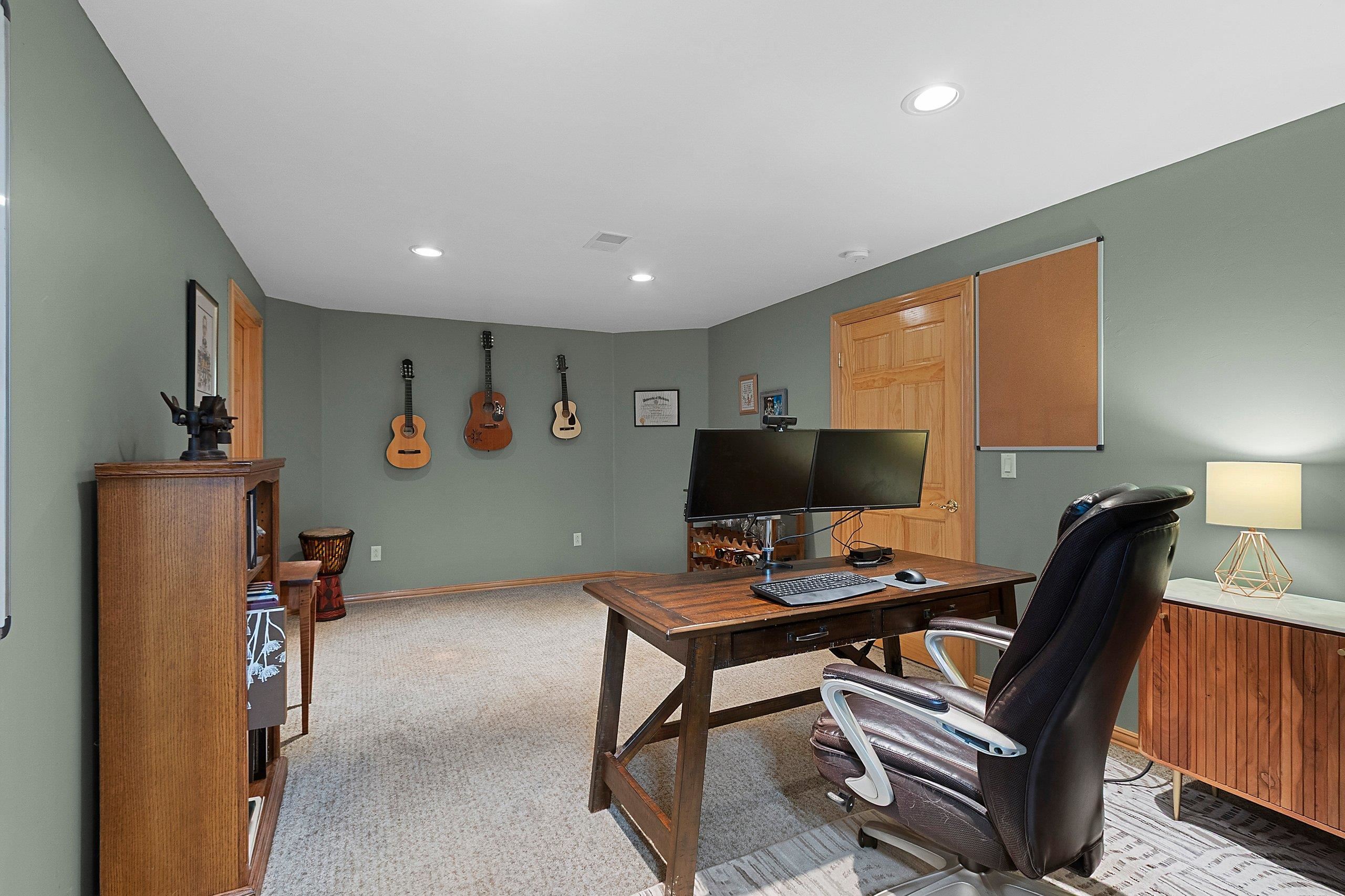 GREEN BAY, Wisconsin, 54311, United States, 4 Bedrooms Bedrooms, ,4 BathroomsBathrooms,Residential,For Sale,1991050