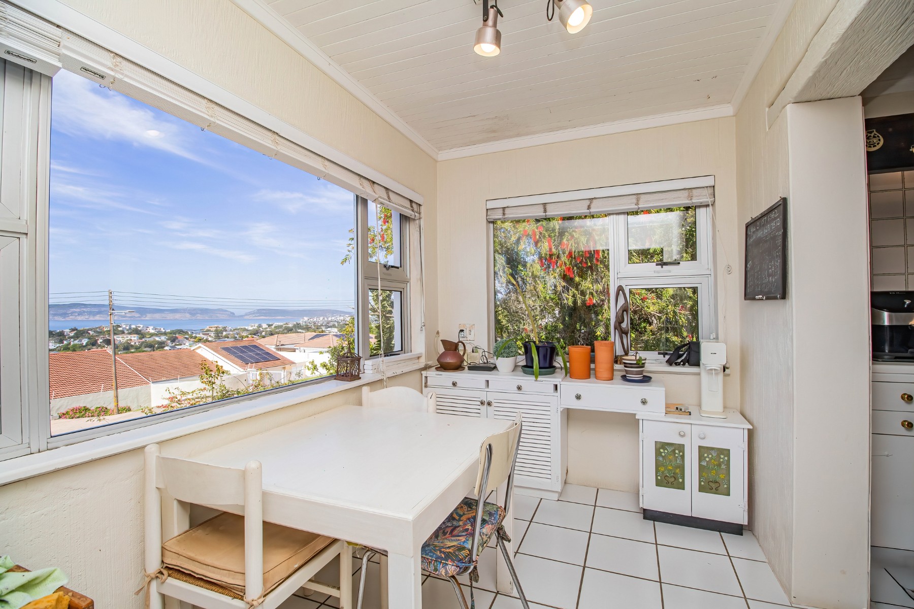  Family Home with a View - 物件實景