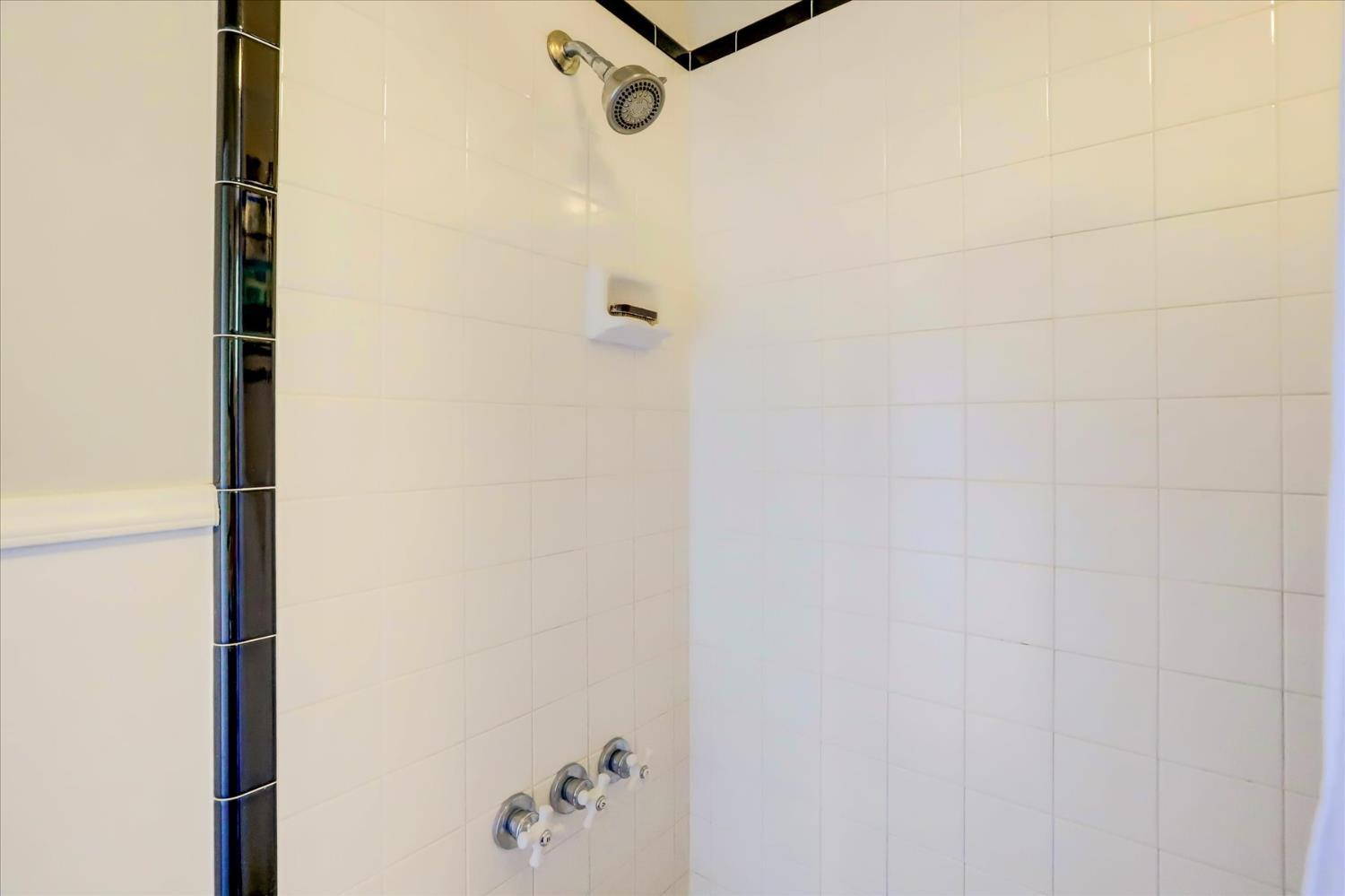 Nevada City, California, 95959, United States, 2 Bedrooms Bedrooms, ,1 BathroomBathrooms,Residential,For Sale,1982930