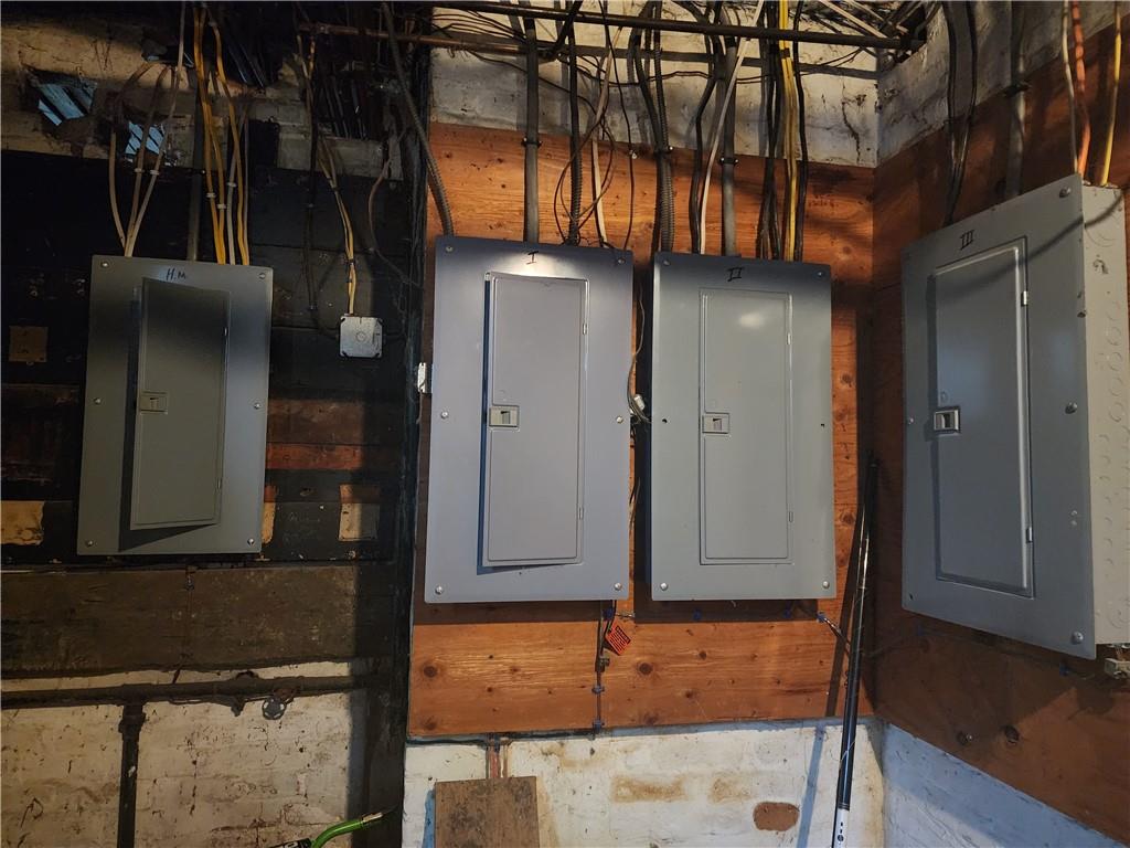 Providence, Rhode Island, 02907, United States, 9 Bedrooms Bedrooms, ,5 BathroomsBathrooms,Residential,For Sale,1930553