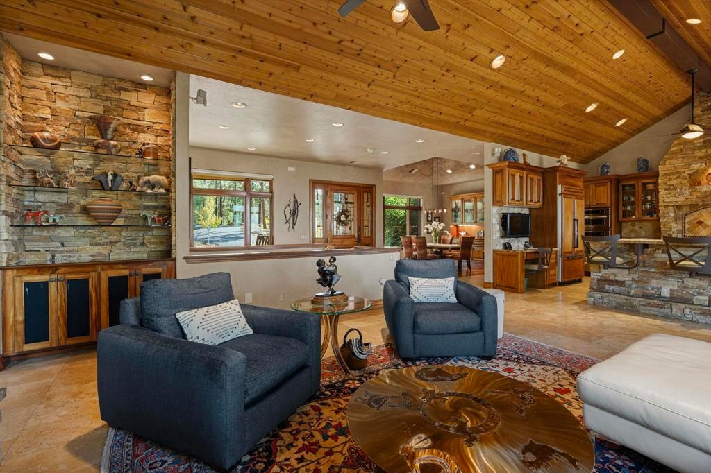 Durango, Colorado, 81301, United States, 4 Bedrooms Bedrooms, ,4 BathroomsBathrooms,Residential,For Sale,1938986