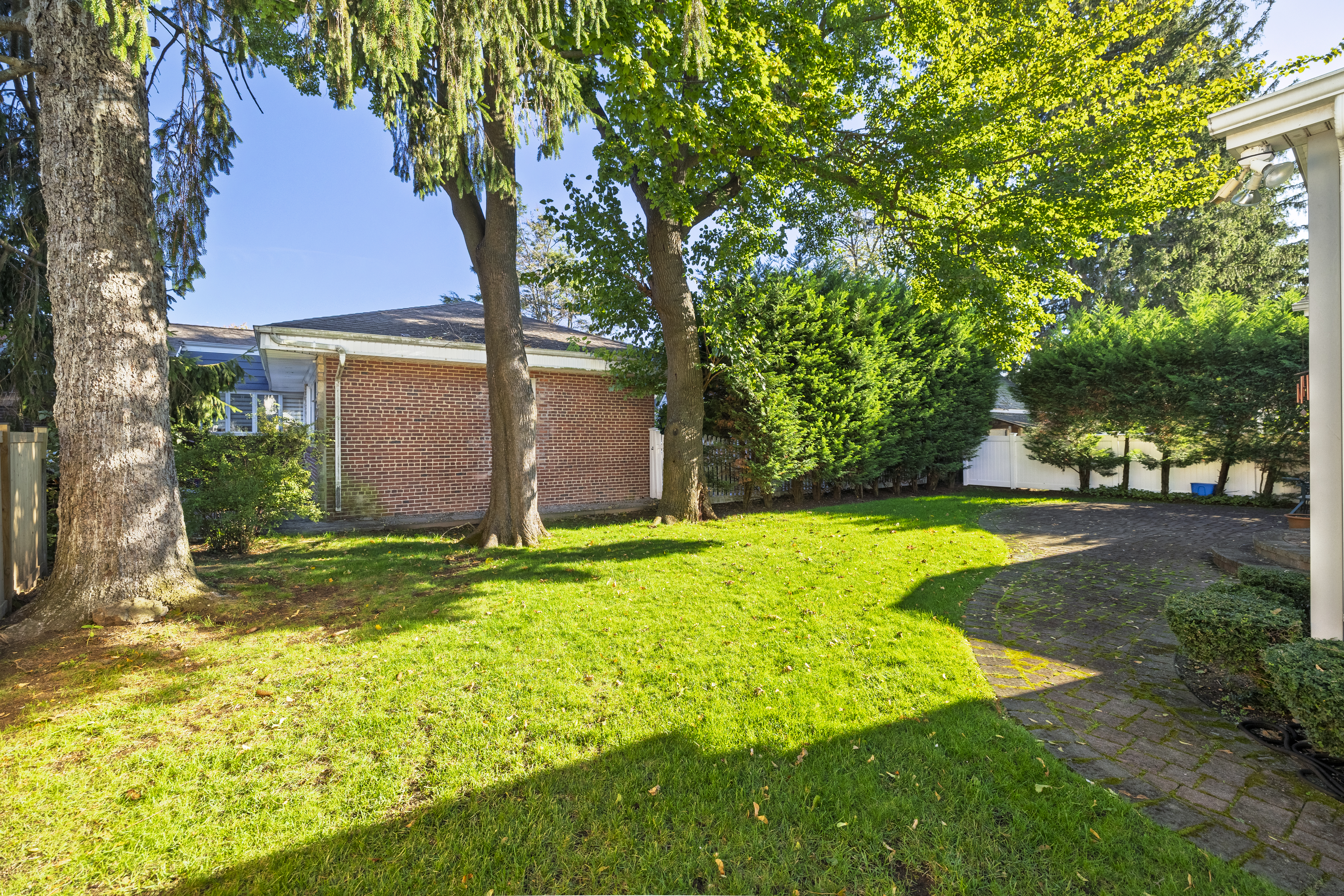  404 Cornwell Avenue, Malverne, NY 11565 - 物件實景