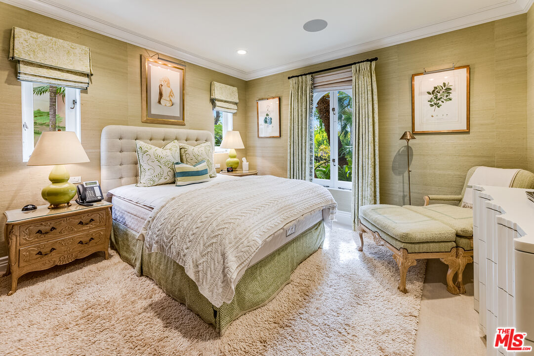 Beverly Hills, California, 90210, United States, 5 Bedrooms Bedrooms, ,6 BathroomsBathrooms,Residential,For Sale,1907457