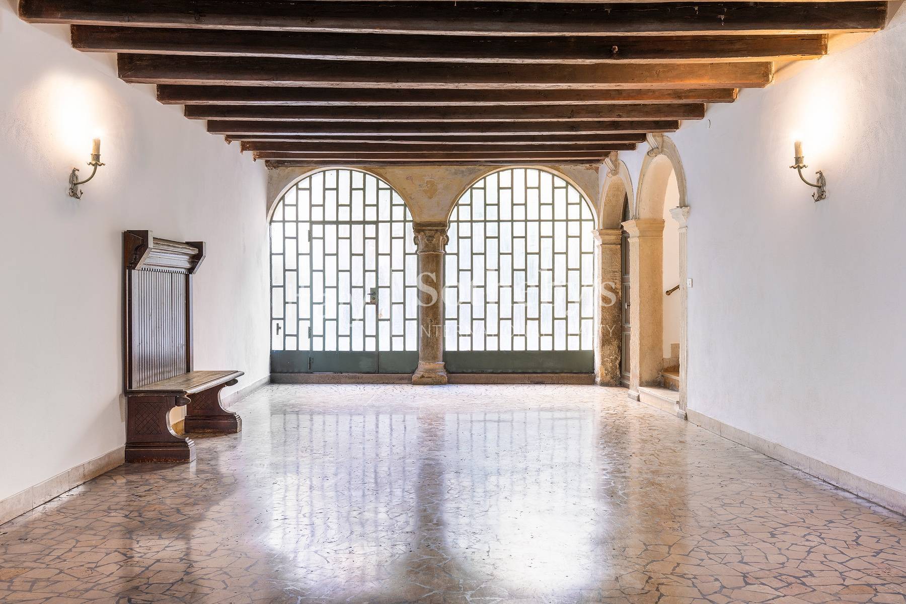  Prestigious Noble Floor in Verona Historic Center - 物件實景
