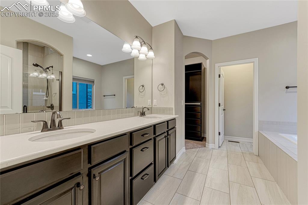 Colorado Springs, Colorado, 80921, United States, 5 Bedrooms Bedrooms, ,4 BathroomsBathrooms,Residential,For Sale,1939279