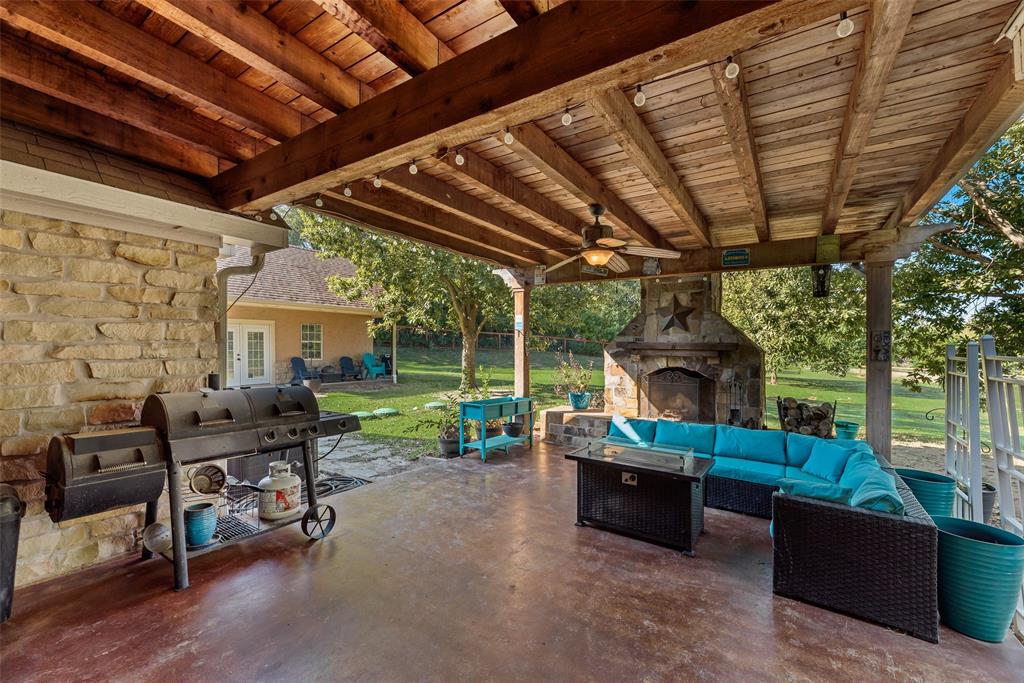 Melissa, Texas, 75454, United States, 4 Bedrooms Bedrooms, ,4 BathroomsBathrooms,Residential,For Sale,1986507