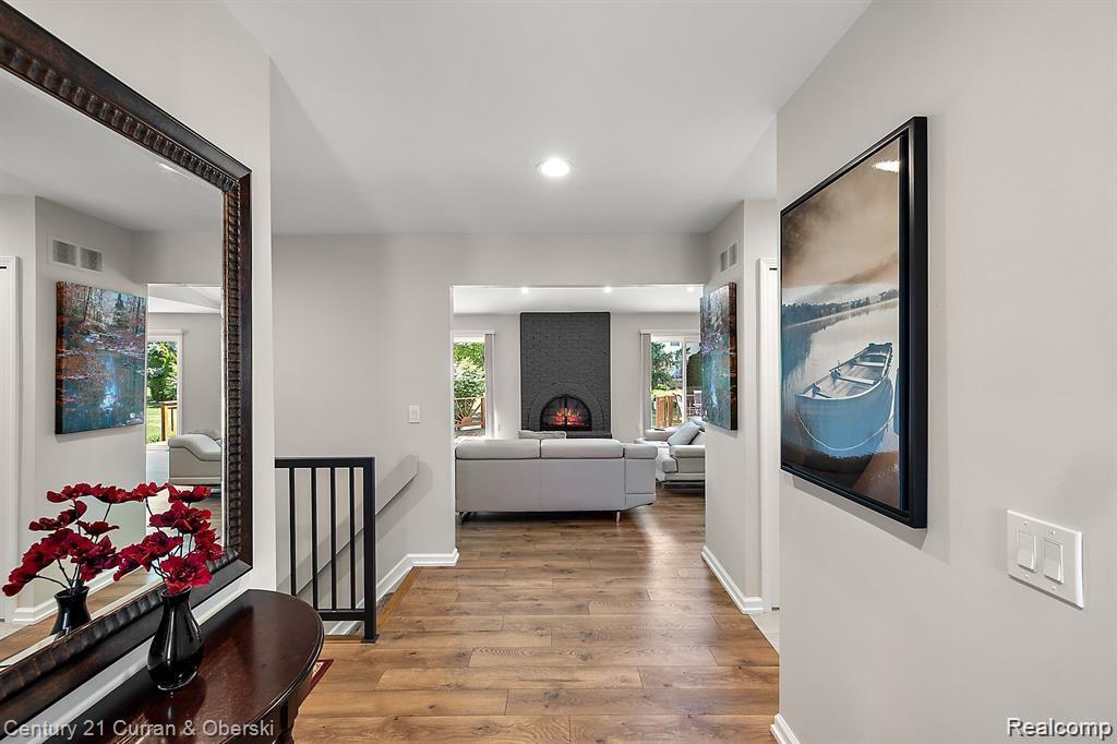 Livonia, Michigan, 48152, United States, 3 Bedrooms Bedrooms, ,3 BathroomsBathrooms,Residential,For Sale,1980110