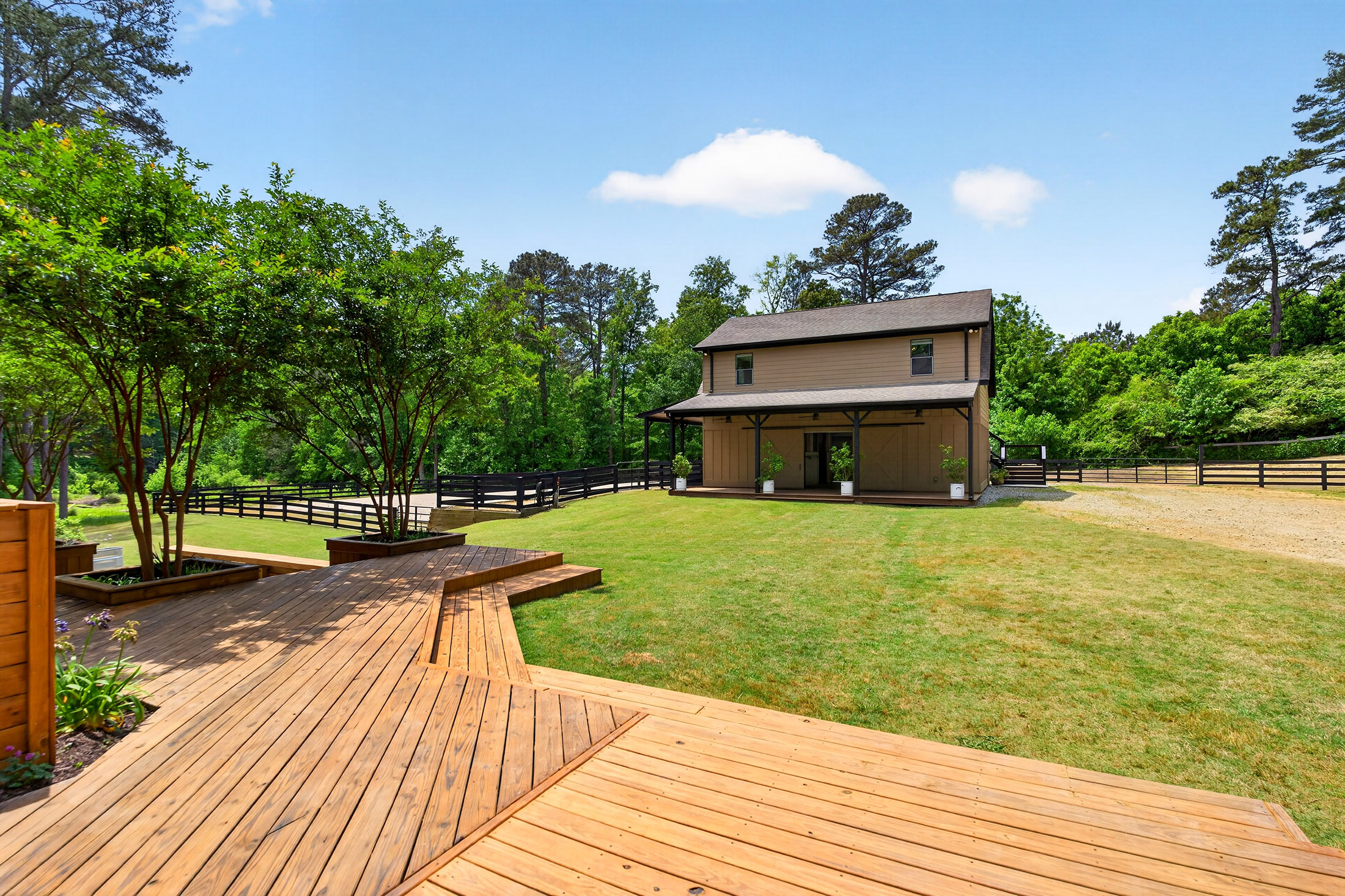 Classic Southern Craftsman Farmhouse - 物件實景