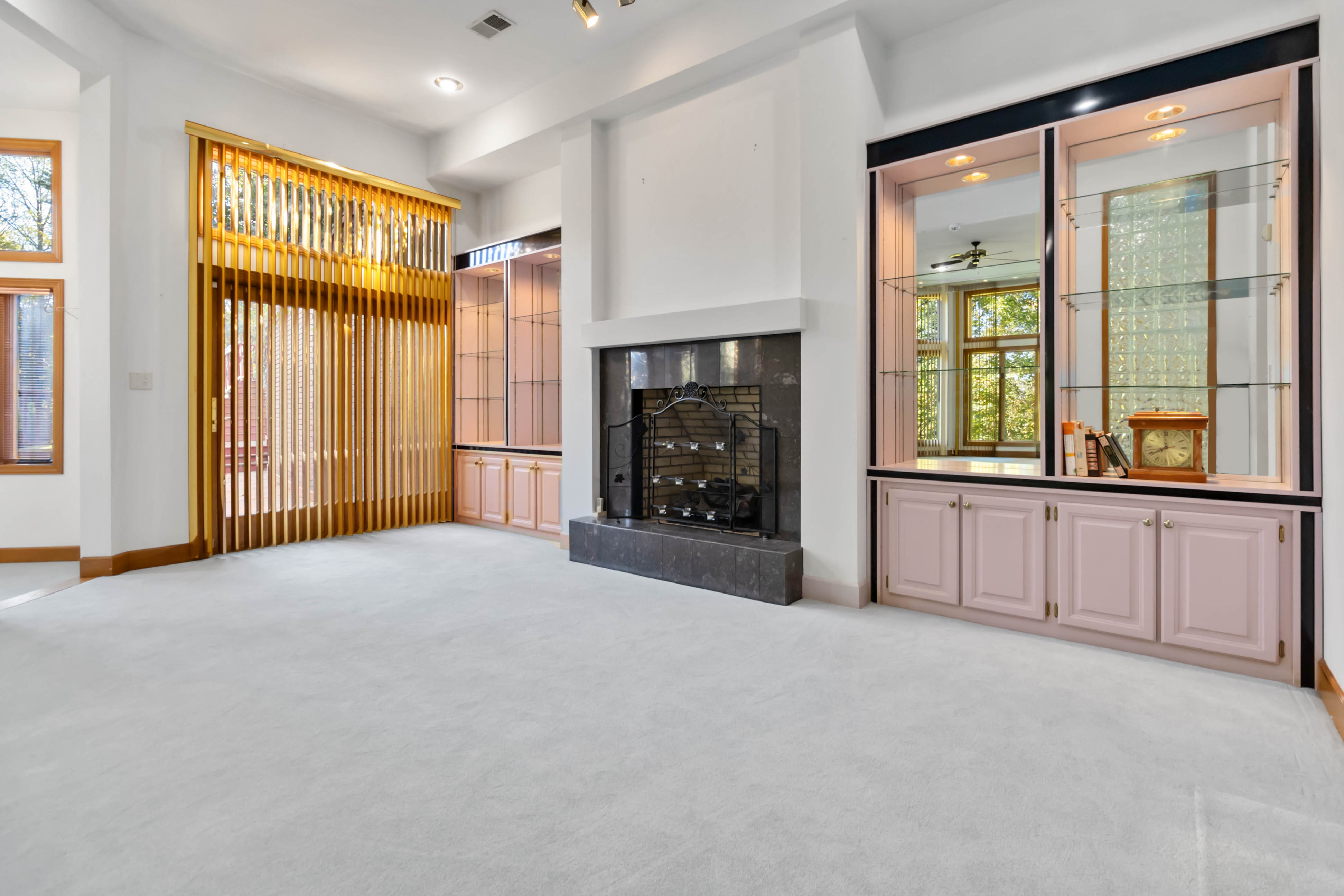 Somerset, Kentucky, 42501, United States, 4 Bedrooms Bedrooms, ,3 BathroomsBathrooms,Residential,For Sale,1980491