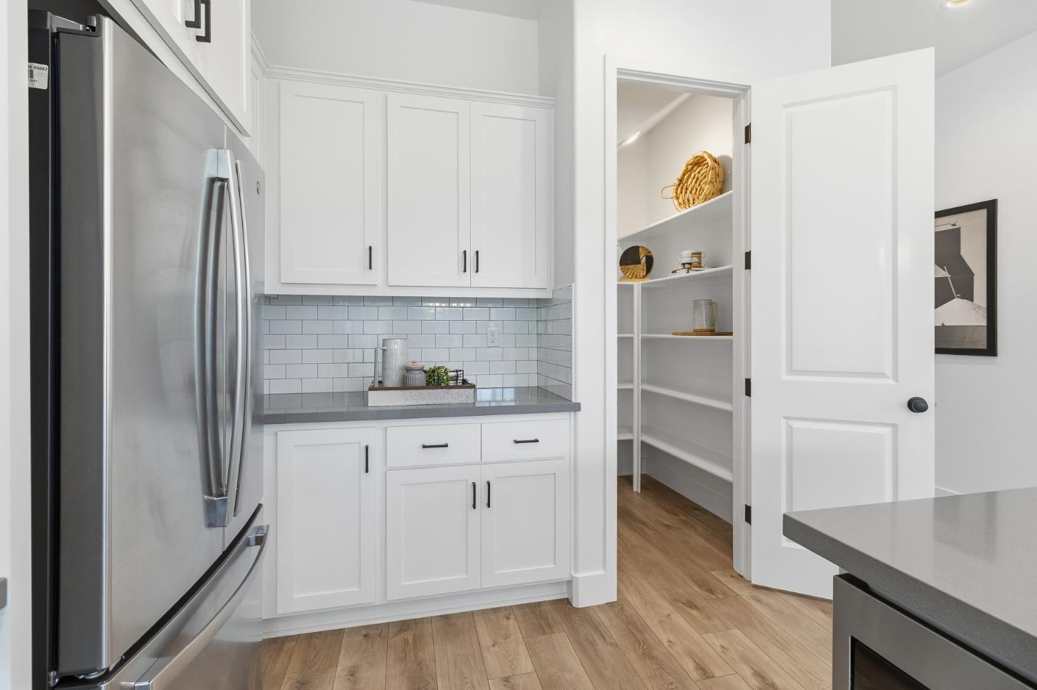 Sacramento, California, 95818, United States, 3 Bedrooms Bedrooms, ,3 BathroomsBathrooms,Residential,For Sale,1993091