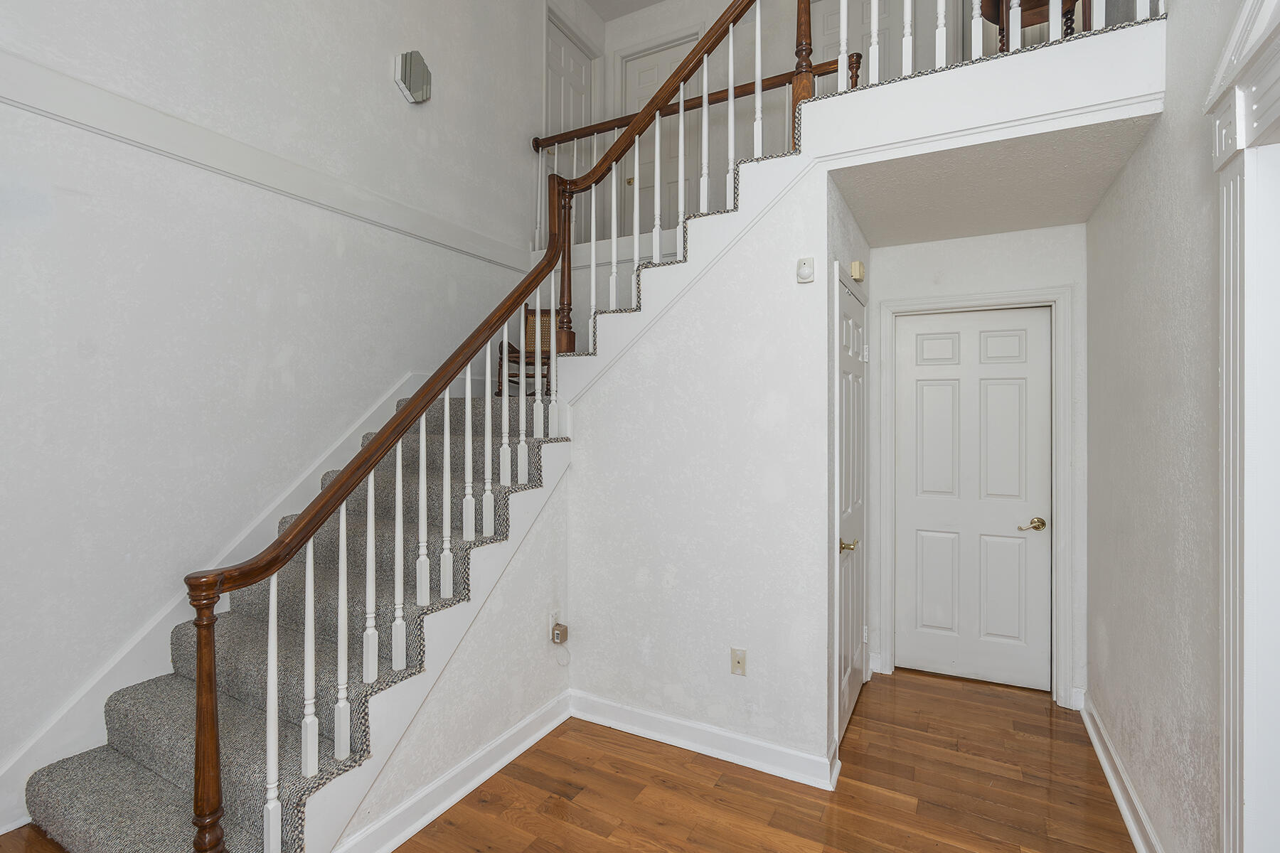 Jeffersonville, Kentucky, 40337, United States, 5 Bedrooms Bedrooms, ,4 BathroomsBathrooms,Residential,For Sale,1989610