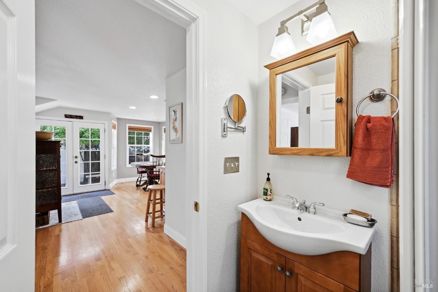 Santa Rosa, California, 95404, United States, 3 Bedrooms Bedrooms, ,2 BathroomsBathrooms,Residential,For Sale,2001731