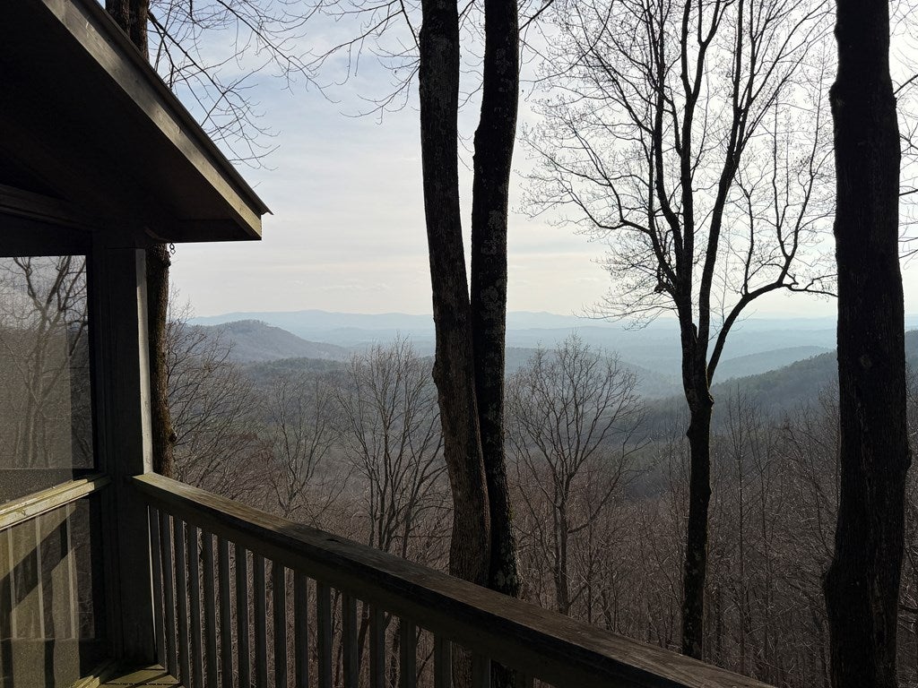 Ellijay, Georgia, 30536, United States, 3 Bedrooms Bedrooms, ,3 BathroomsBathrooms,Residential,For Sale,2009787
