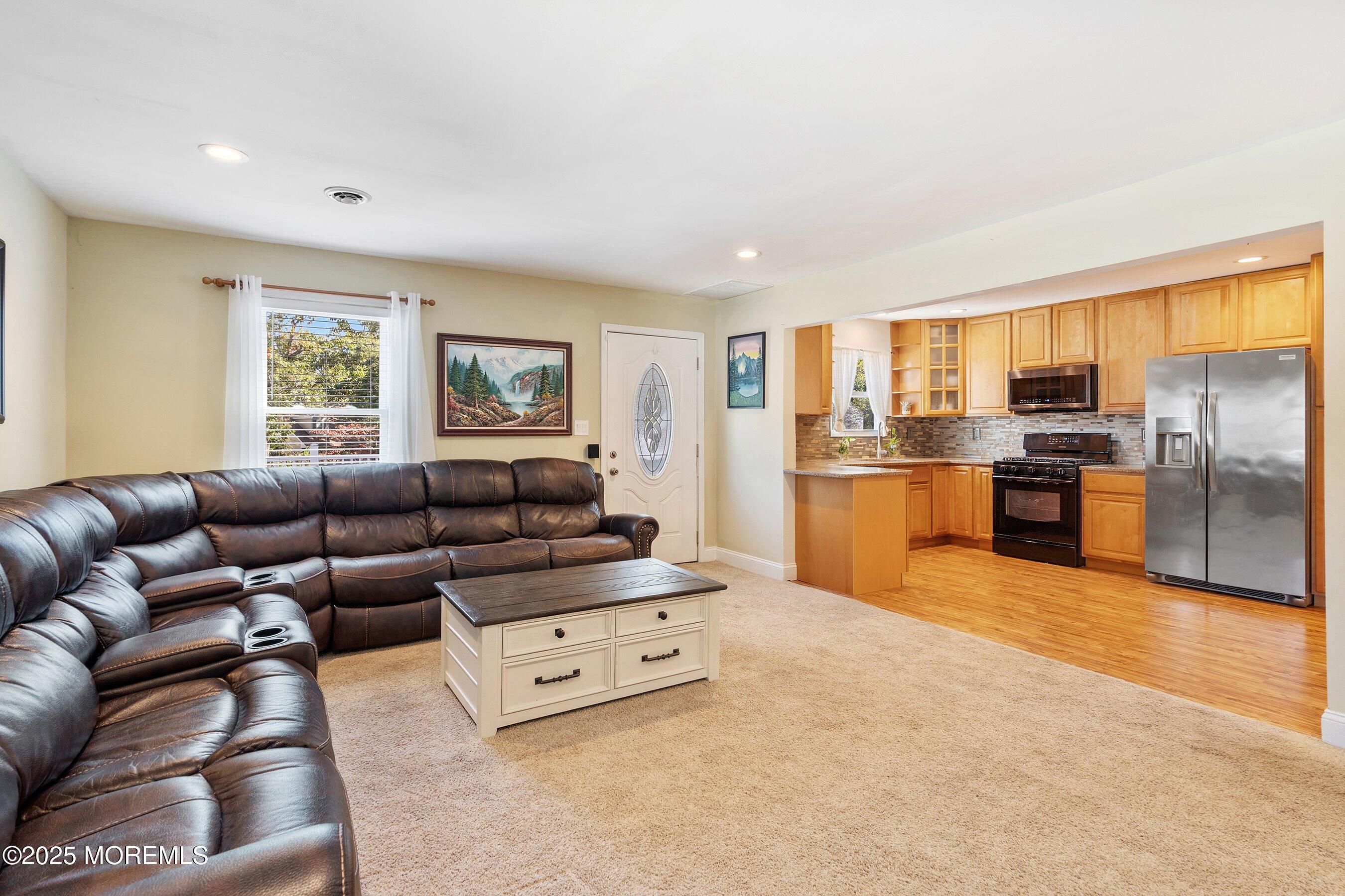 Brick, New Jersey, 08724, United States, 5 Bedrooms Bedrooms, ,3 BathroomsBathrooms,Residential,For Sale,1976432