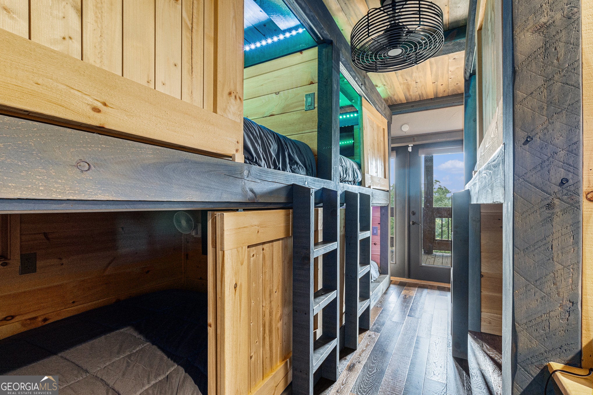 Ellijay, Georgia, 30540, United States, 5 Bedrooms Bedrooms, ,5 BathroomsBathrooms,Residential,For Sale,1952564