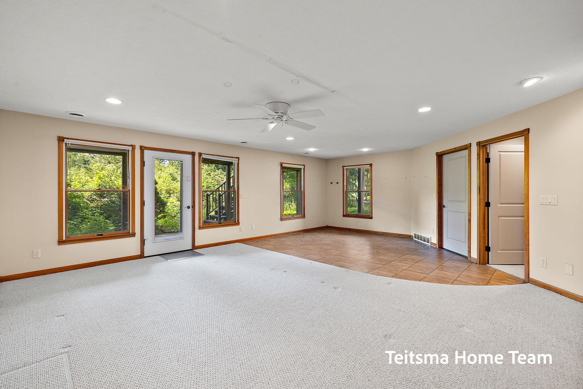 Spring Lake, Michigan, 49456, United States, 2 Bedrooms Bedrooms, ,3 BathroomsBathrooms,Residential,For Sale,1901119