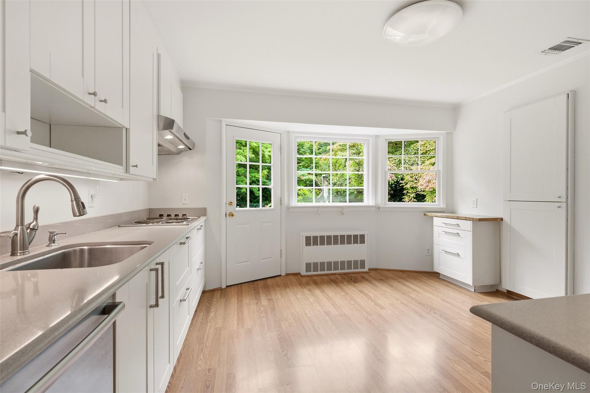  174 Flower Hill Road, Halesite, NY, 11743 - 物件實景