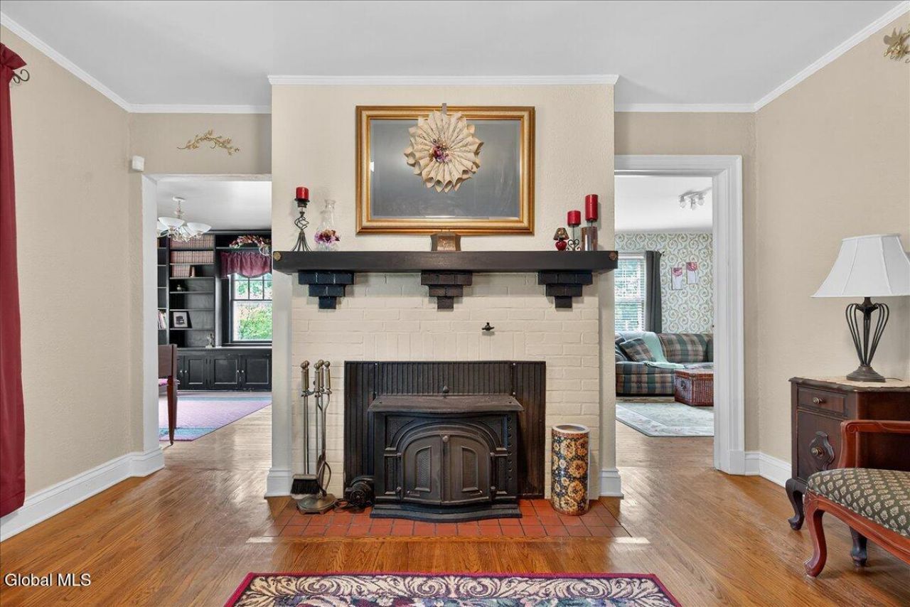 Schenectady, New York, 12309, United States, 5 Bedrooms Bedrooms, ,4 BathroomsBathrooms,Residential,For Sale,1938536