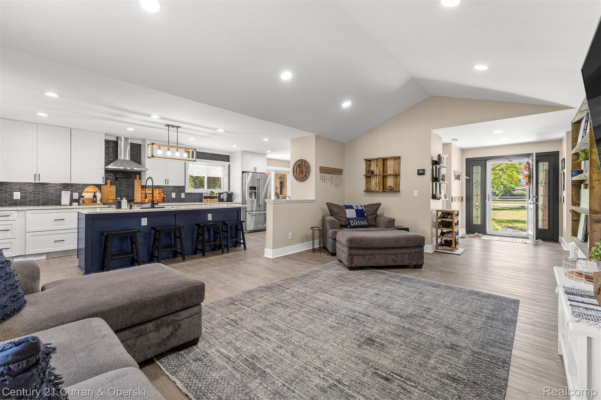 Canton Charter Township, Michigan, 48188, United States, 5 Bedrooms Bedrooms, ,3 BathroomsBathrooms,Residential,For Sale,1904333