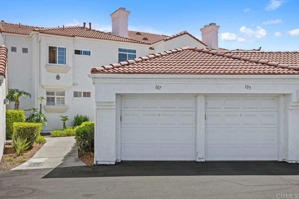 Oceanside, California, 92056, United States, 2 Bedrooms Bedrooms, ,2 BathroomsBathrooms,Residential,For Sale,1942226