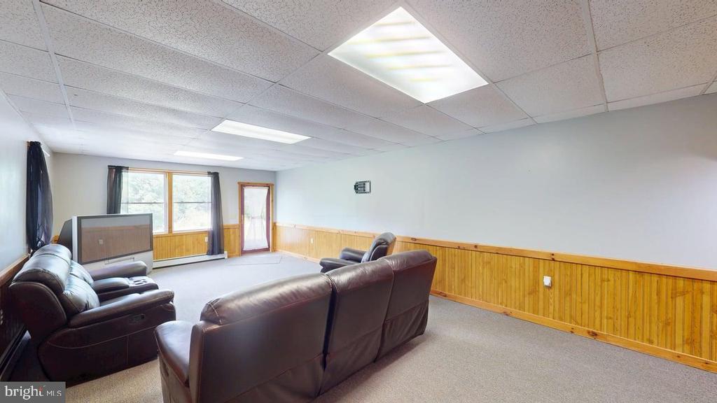 MATHIAS, West Virginia, 26812, United States, 3 Bedrooms Bedrooms, ,3 BathroomsBathrooms,Residential,For Sale,1898386