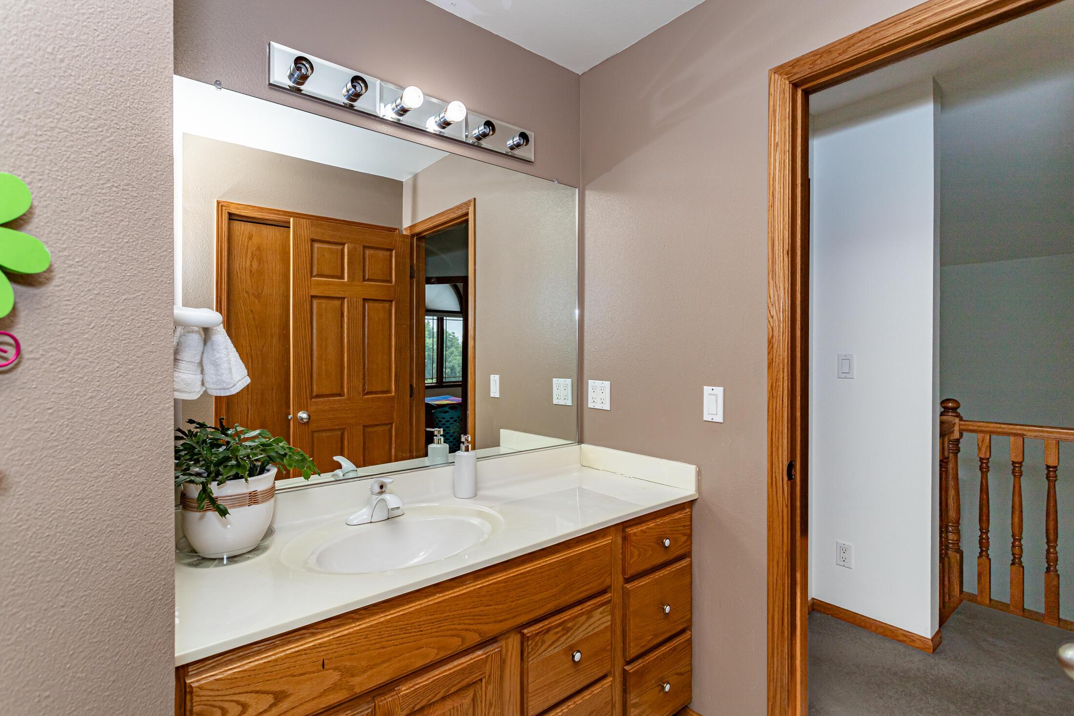 Ames, Iowa, 50014, United States, 5 Bedrooms Bedrooms, ,5 BathroomsBathrooms,Residential,For Sale,1935039