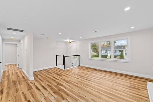 Whitman, Massachusetts, 02382, United States, 2 Bedrooms Bedrooms, ,1 BathroomBathrooms,Residential,For Sale,1992846