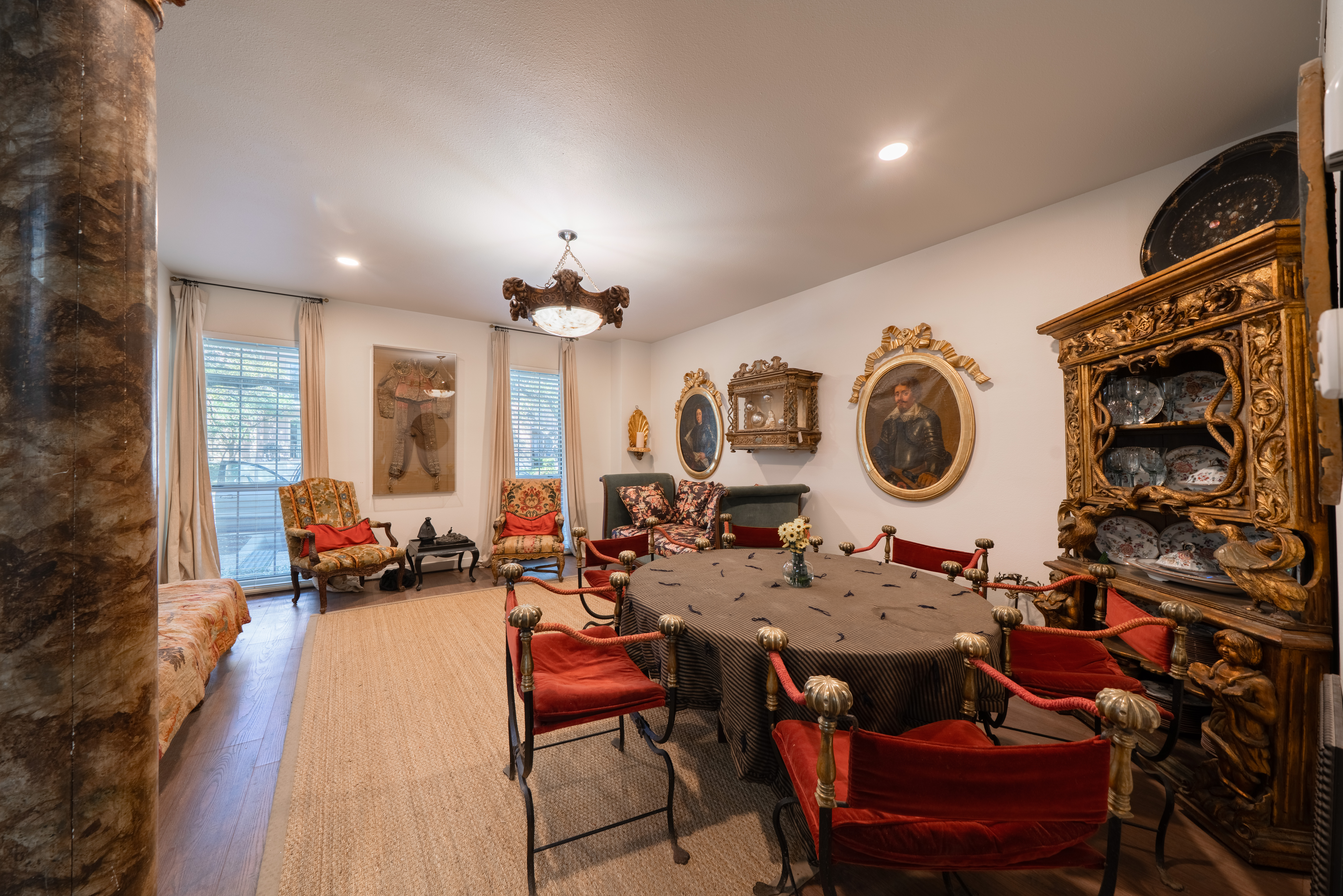  Elegant First-Floor Living at Chateau Dijon - 物件實景