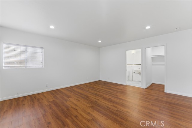 Los Angeles, California, 90043, United States, 3 Bedrooms Bedrooms, ,3 BathroomsBathrooms,Residential,For Sale,2049255