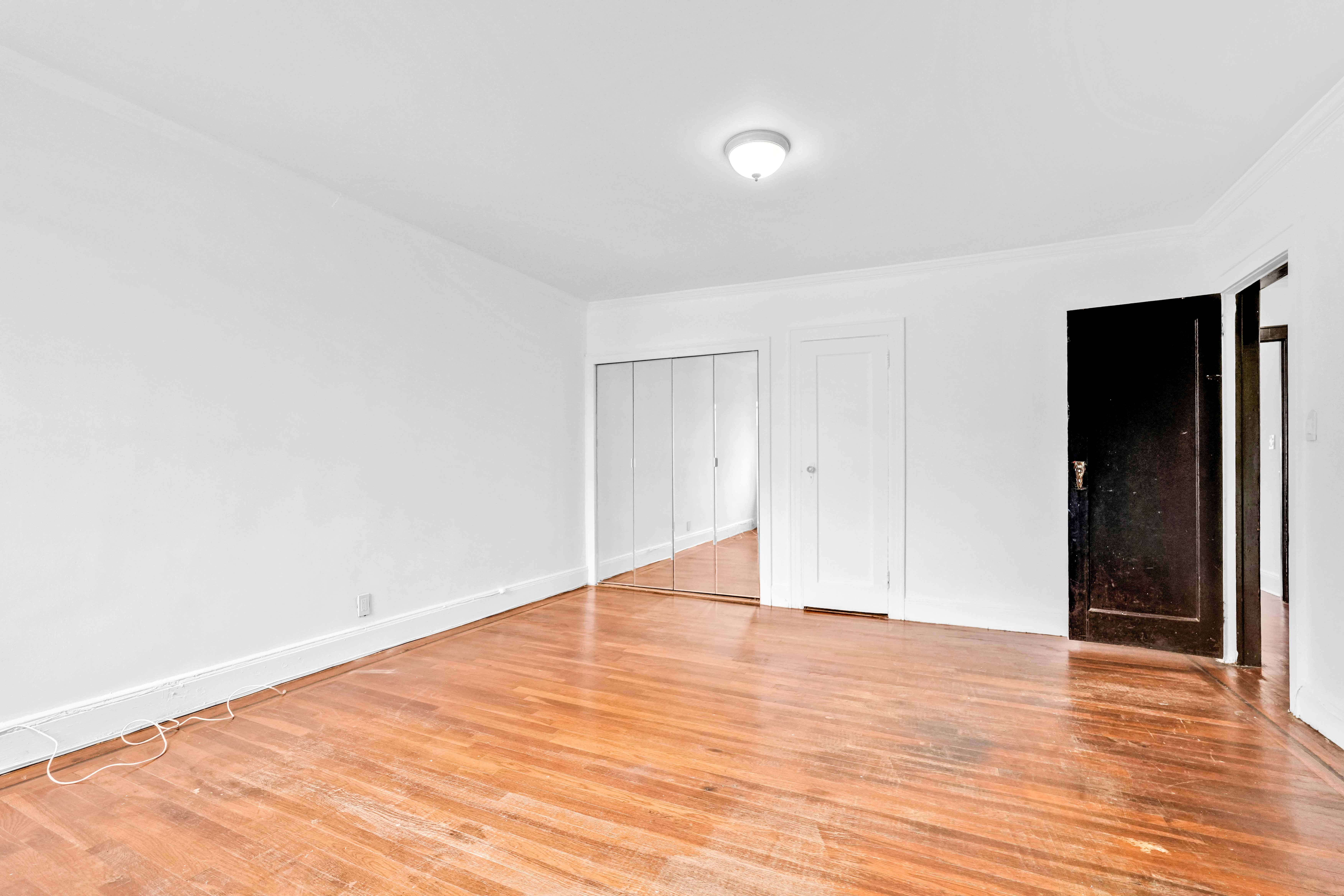 Laurelton, New York, 11413, United States, 3 Bedrooms Bedrooms, ,4 BathroomsBathrooms,Residential,For Sale,1944975