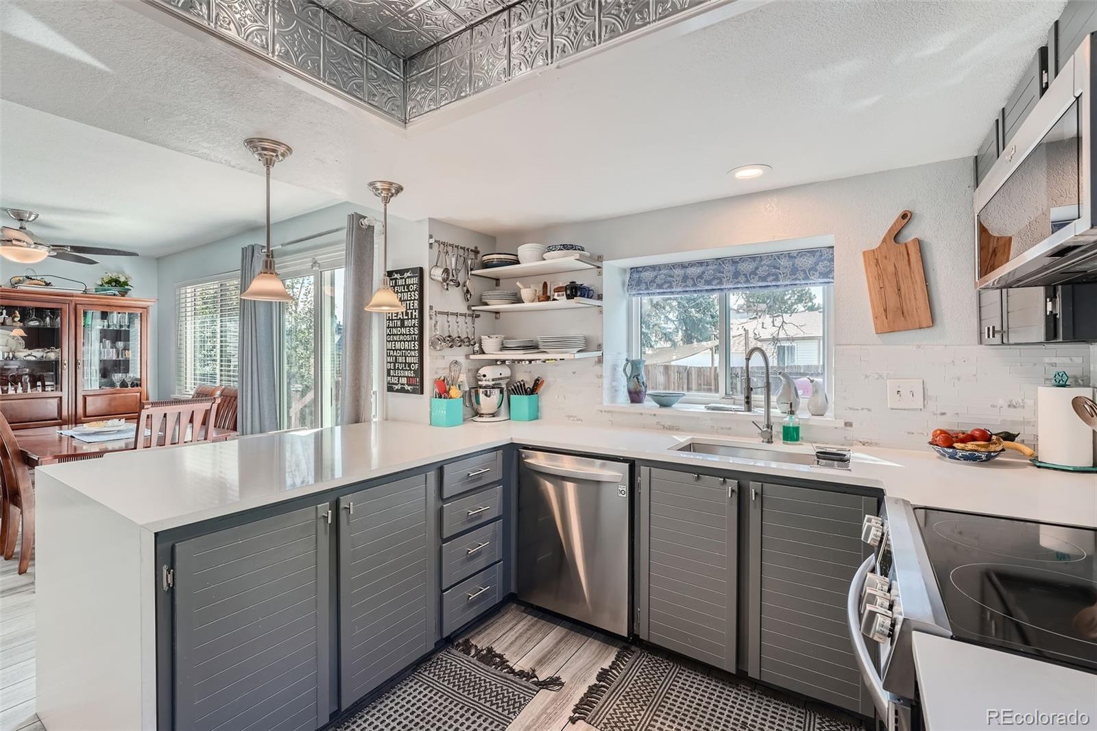 Arvada, Colorado, 80003, United States, 4 Bedrooms Bedrooms, ,4 BathroomsBathrooms,Residential,For Sale,1870696