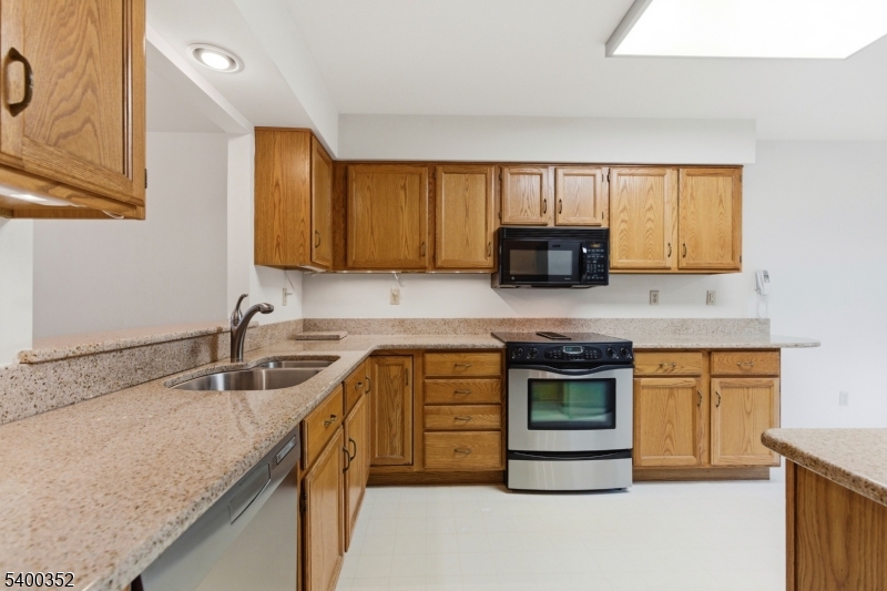 Lambertville City, New Jersey, 08530, United States, 3 Bedrooms Bedrooms, ,3 BathroomsBathrooms,Residential,For Sale,2002902