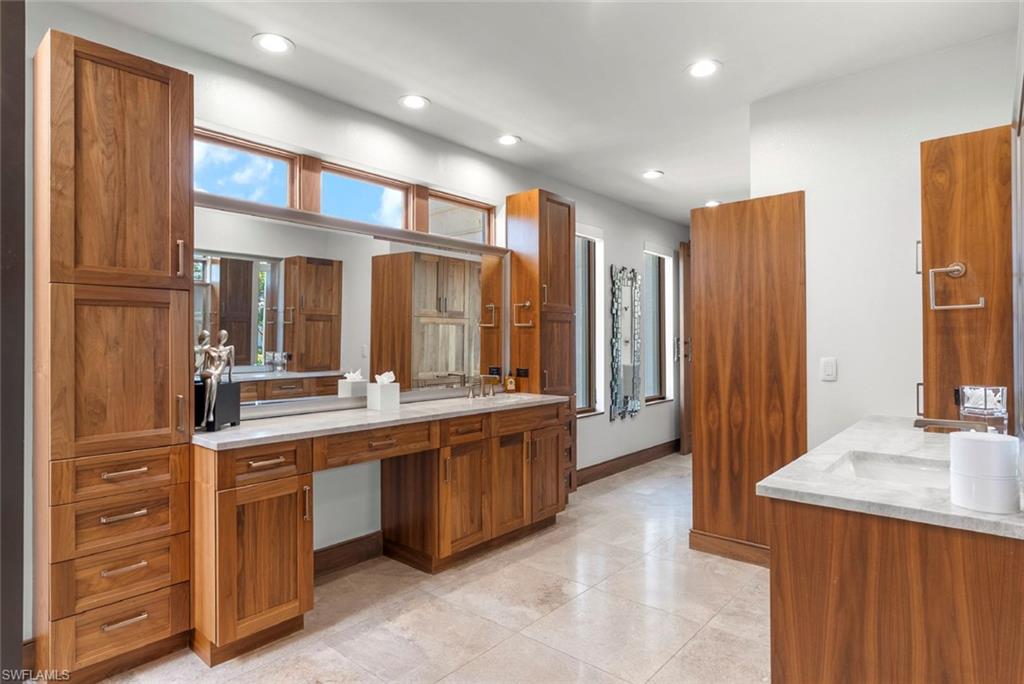 Naples, Florida, 34102, United States, 5 Bedrooms Bedrooms, ,6 BathroomsBathrooms,Residential,For Sale,1993468