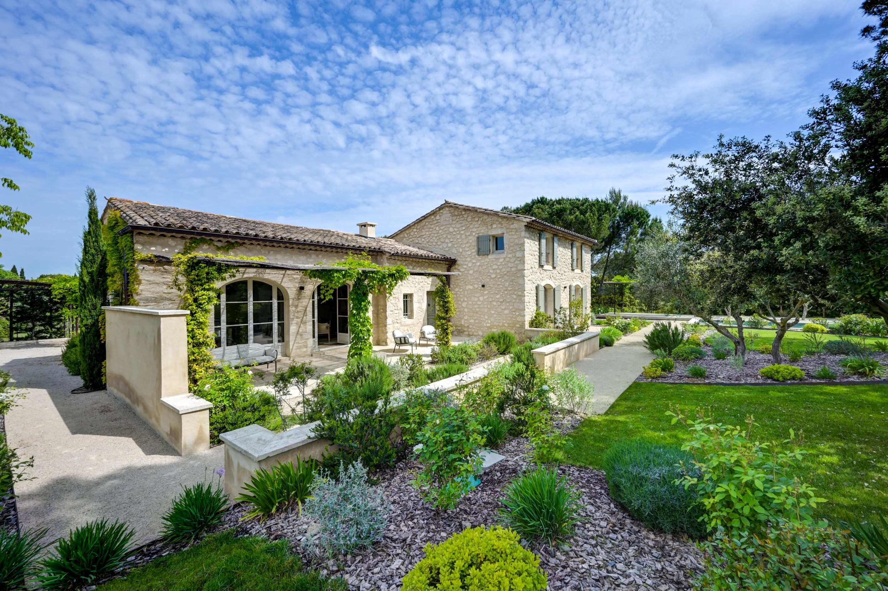  Renovated farmhouse with landscaped garden and swimming pool, a 10-minute walk … - 物件實景
